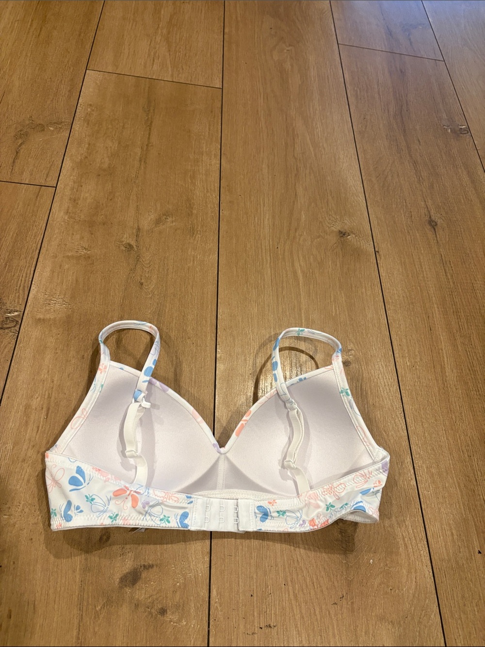 Hanes Bra Size 32A - Picture 2 of 7
